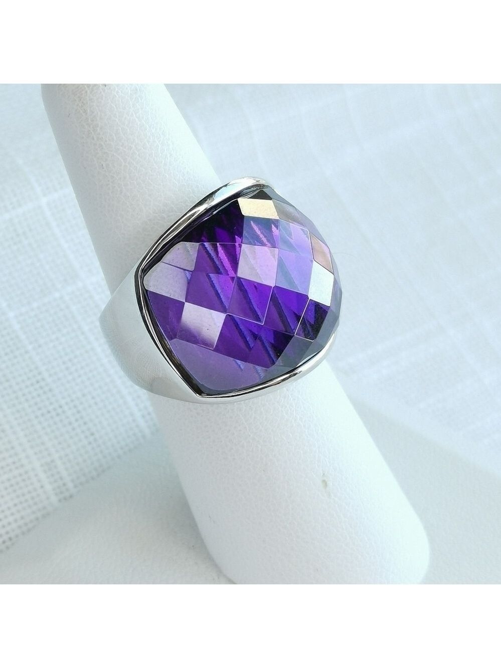 Swarovski Faceted Purple Crystal dome ring size 7 🆕